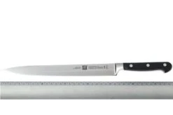 Zwilling J.A. Henckels Professional "S" Carving Knife 26 Cm (10") 9 Zwilling J.A. Henckels Professional "S" Carving Knife 26 Cm (10") -Knives Discount Store ZW31020 260 04 zwilling professional s 31020 260 vleesmes d4