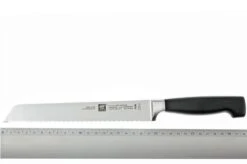 Zwilling J.A. Henckels Four Star Bread Knife 8" 9 Zwilling J.A. Henckels Four Star Bread Knife 8" -Knives Discount Store ZW31076 200 04 zwilling 4star 31076 200 broodmes d4